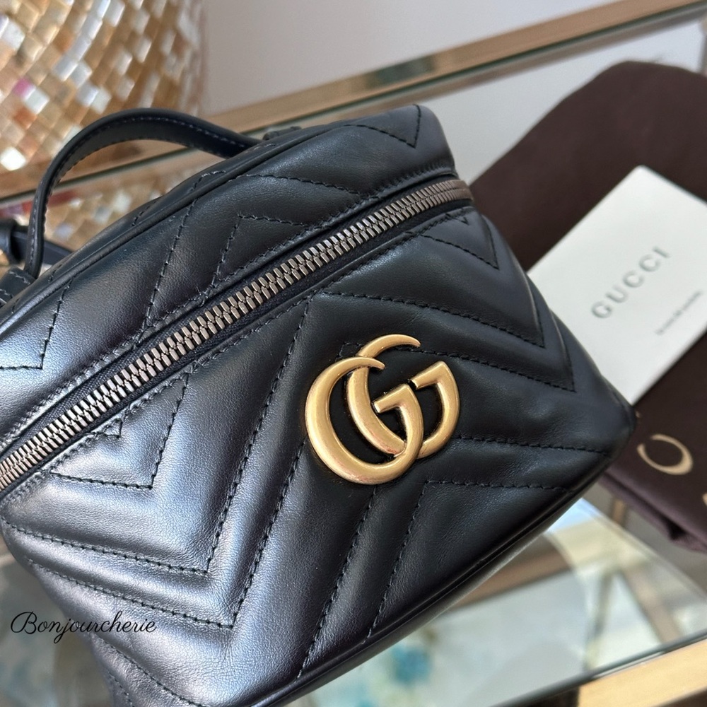 Authentic Gucci Black Quilted crossbody - Picture 6 of 15